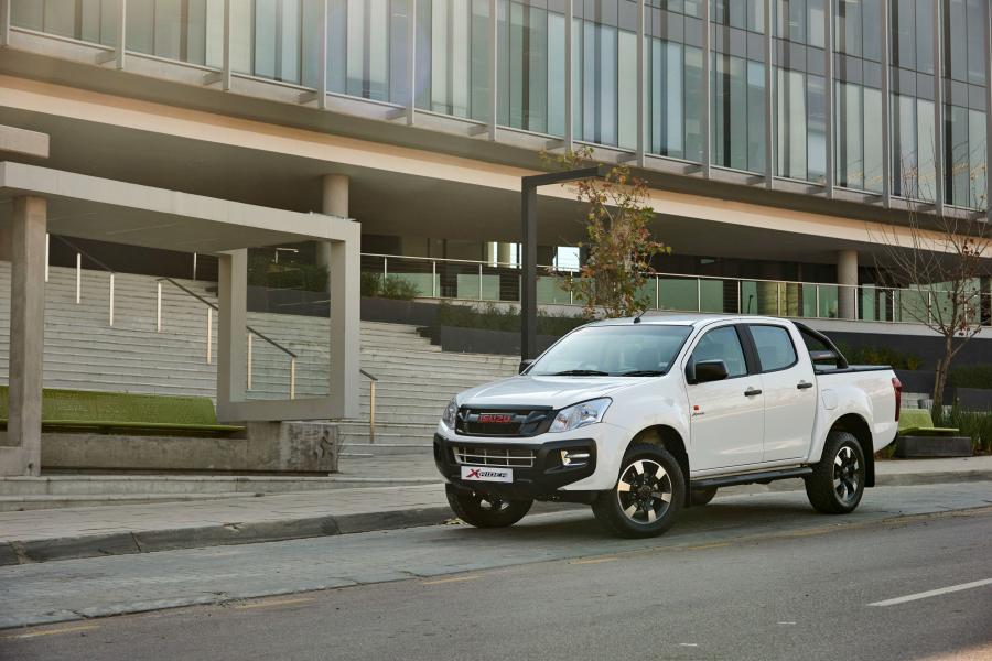  Isuzu KB Double Cab X-Rider 2016 года  (фото 27 из 30)